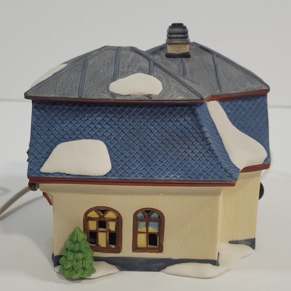 Dept 56 Alpine Village Bakery & Chocolate Shop 5614-6 Heritage Village 1994 - Picture 5 of 9